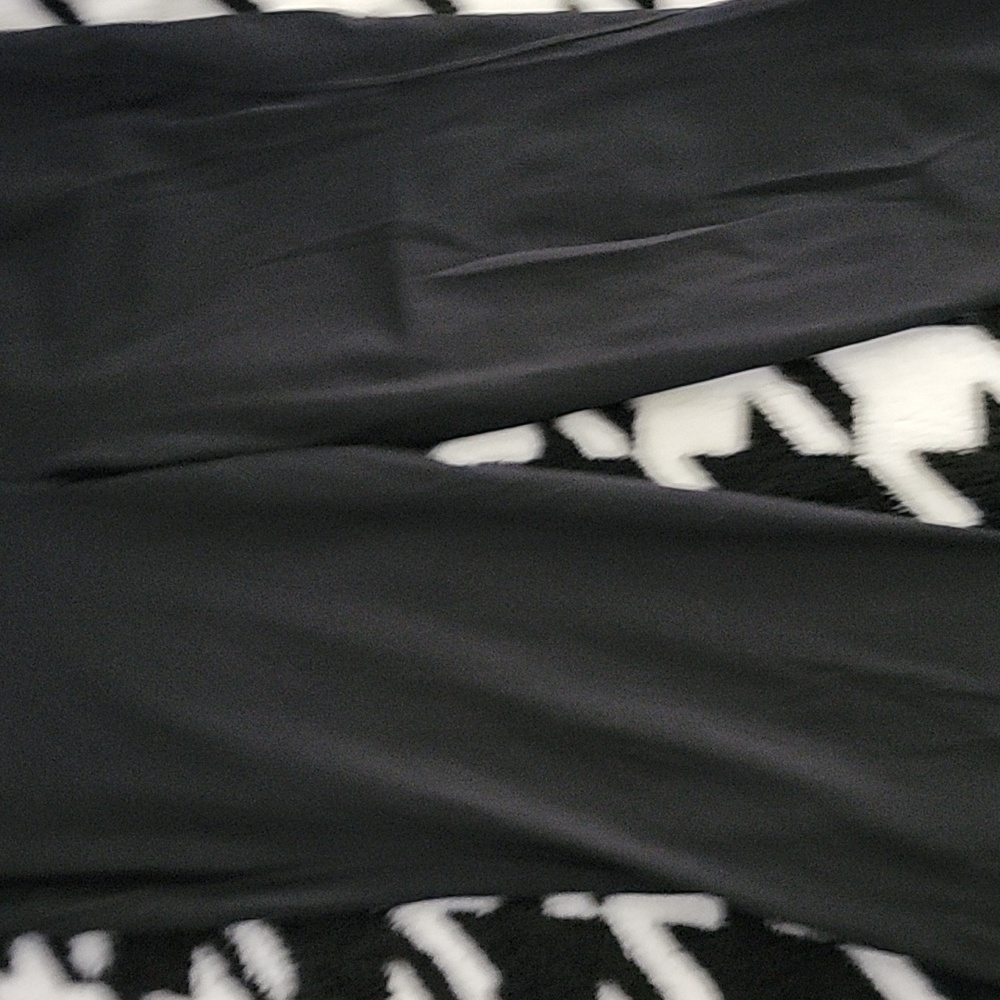 Lululemon 23 inch inseam high waisted black leggings size 14 Great Condition